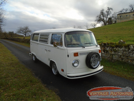 VOLKSWAGEN CAMPER 