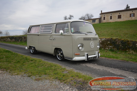 VOLKSWAGEN CAMPER