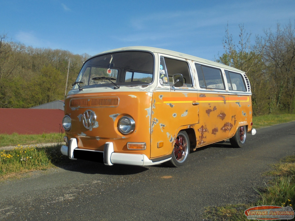 VOLKSWAGEN COMBI DELUXE - Cars for Sale