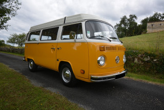 VOLKSWAGEN COMBI CAMPER