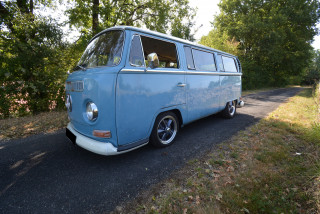 VOLKSWAGEN COMBI DELUXE