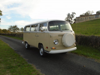 VOLKSWAGEN COMBI DELUXE