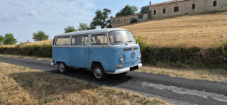 VOLKSWAGEN COMBI DELUXE